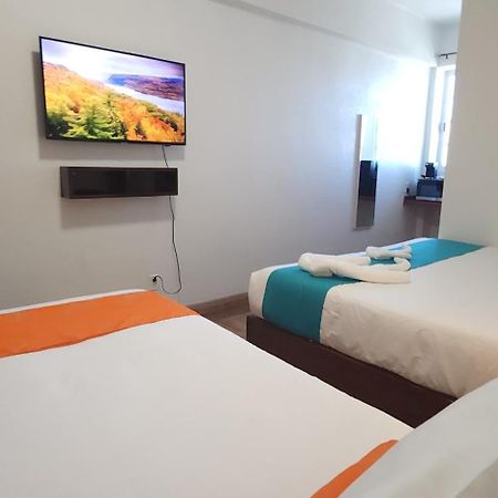 Voyager Sun & Reef Hotel Сан Педро Екстериор снимка