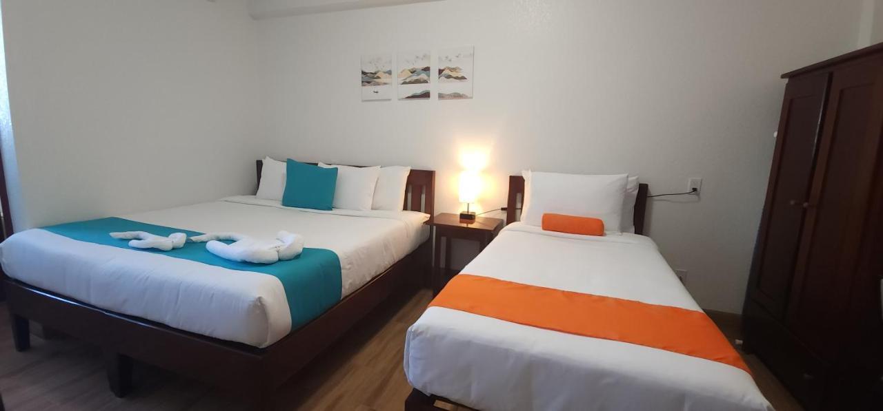 Voyager Sun & Reef Hotel Сан Педро Екстериор снимка