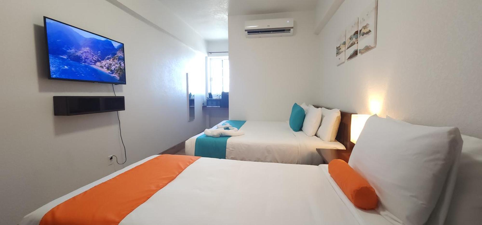 Voyager Sun & Reef Hotel Сан Педро Екстериор снимка