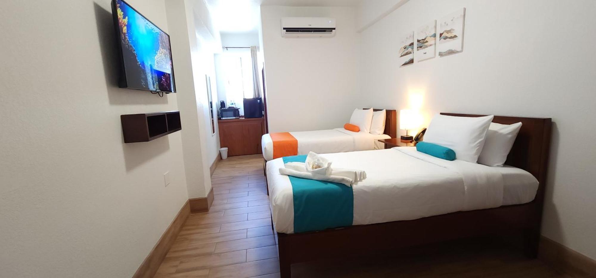 Voyager Sun & Reef Hotel Сан Педро Екстериор снимка