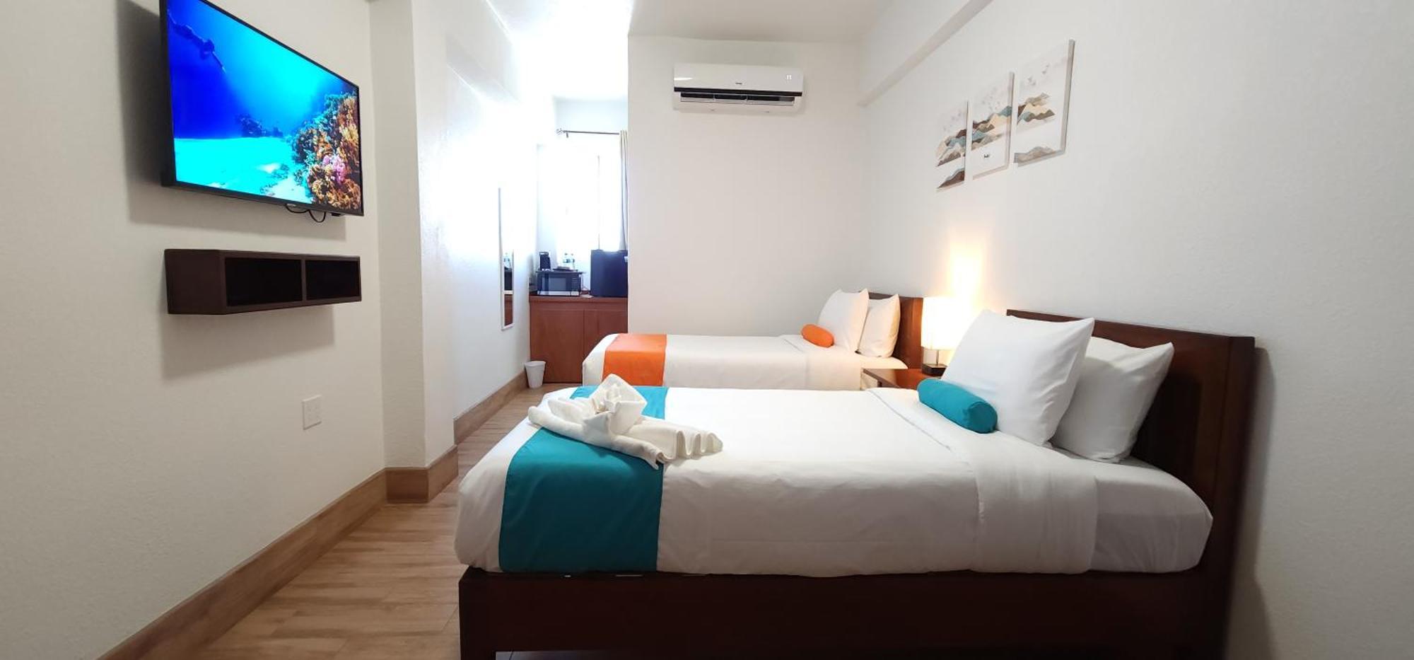 Voyager Sun & Reef Hotel Сан Педро Екстериор снимка