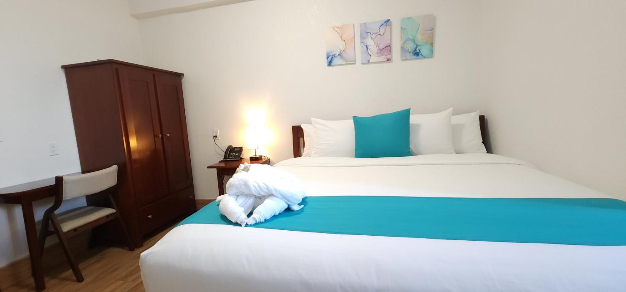 Voyager Sun & Reef Hotel Сан Педро Екстериор снимка