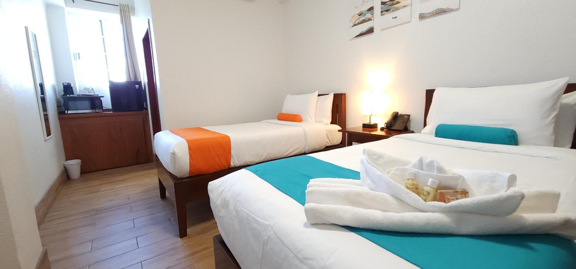 Voyager Sun & Reef Hotel Сан Педро Екстериор снимка